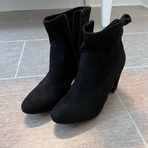 Steve Madden Black boots